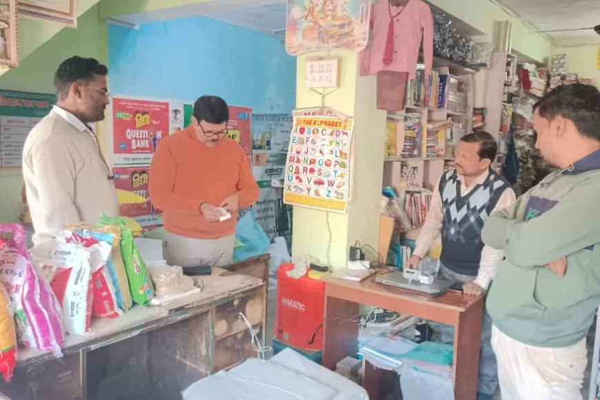 कुरारा में खाद की कालाबाज़ारी पर प्रशासन की सख्ती, एसडीएम सदर ने दो दुकानों का किया निरीक्षण