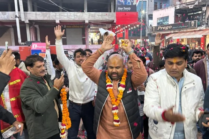 बागेश्वर धाम सरकार की श्री हनुमंत कथा को लेकर बांदा व बिसंडा में हुआ भव्य अक्षत वितरण