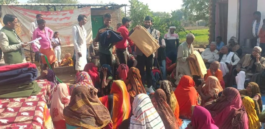 गरीबों को श्री भगवान भजनाश्रम ट्रस्ट ने बांटे कम्बल व खाद्यान्न