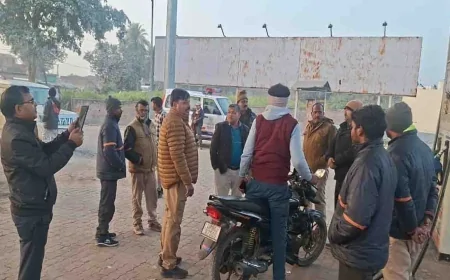 राष्ट्रीय सड़क सुरक्षा माह के तहत गिरवां में ‘नो हेलमेट–नो फ्यूल’ अभियान, 55 दोपहिया वाहनों का चालान