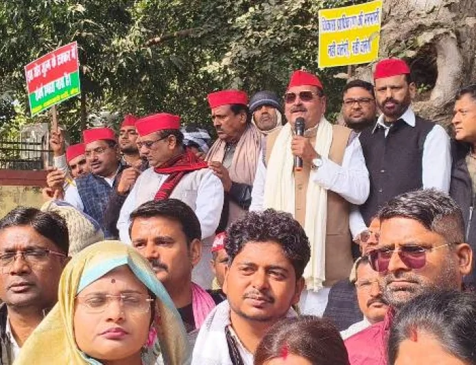 राइफल क्लब मैदान की नीलामी रोकने को सपा का ज्ञापन, राज्यपाल से हस्तक्षेप की मांग