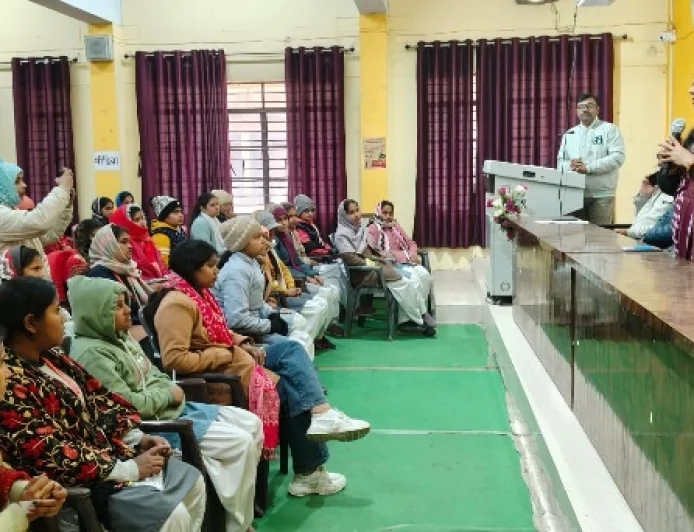 इग्नू की उपनिदेशक ने महाविद्यालय का किया औचक निरीक्षण