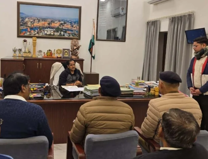 बेड एंड ब्रेकफास्ट एवं होमस्टे योजना पर कार्य करें विभाग : डीएम