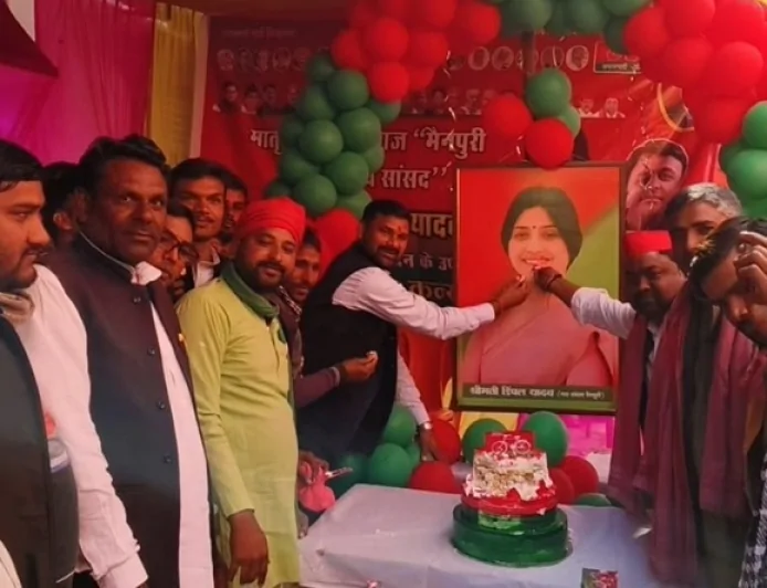 सदर विधायक ने मैनपुरी सांसद डिंपल यादव के जन्मदिन पर किया कन्यापूजन