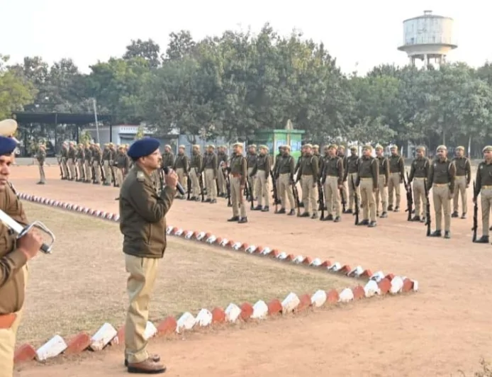 परेड व पुलिस लाइन का एसपी ने किया निरीक्षण