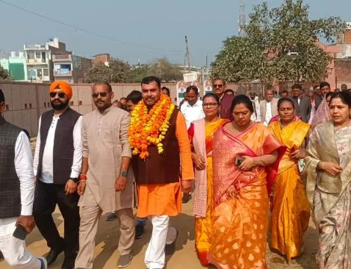 भूमि विकास बैंक के अध्यक्ष पद के लिए भाजपा प्रत्याशी ने किया नामांकन