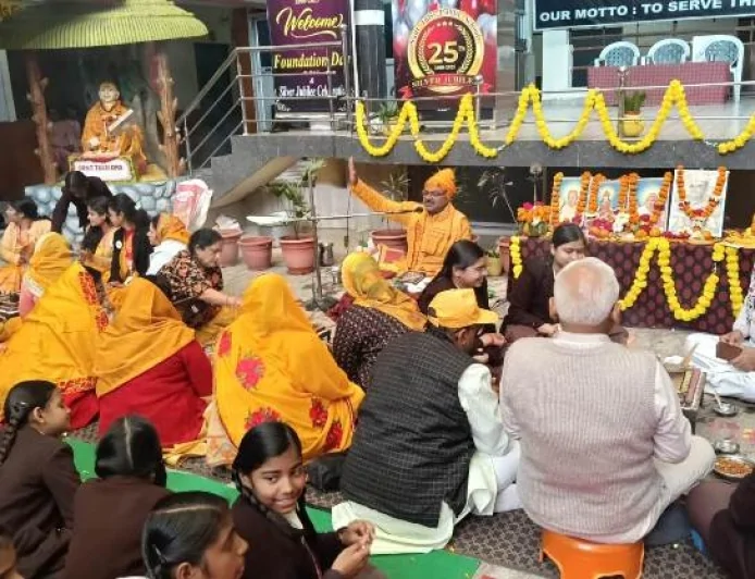 संत तुलसी पब्लिक स्कूल में बसंत पंचमी व नेताजी सुभाष चंद्र बोस जयंती धूमधाम से मनाई गई