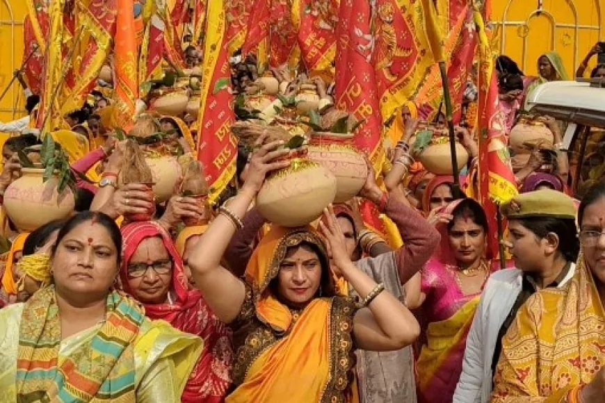 खाकी रामबाग अखाड़ा से निकली भव्य शोभायात्रा, आज से भागवत कथा व शतचंडी महायज्ञ शुरू