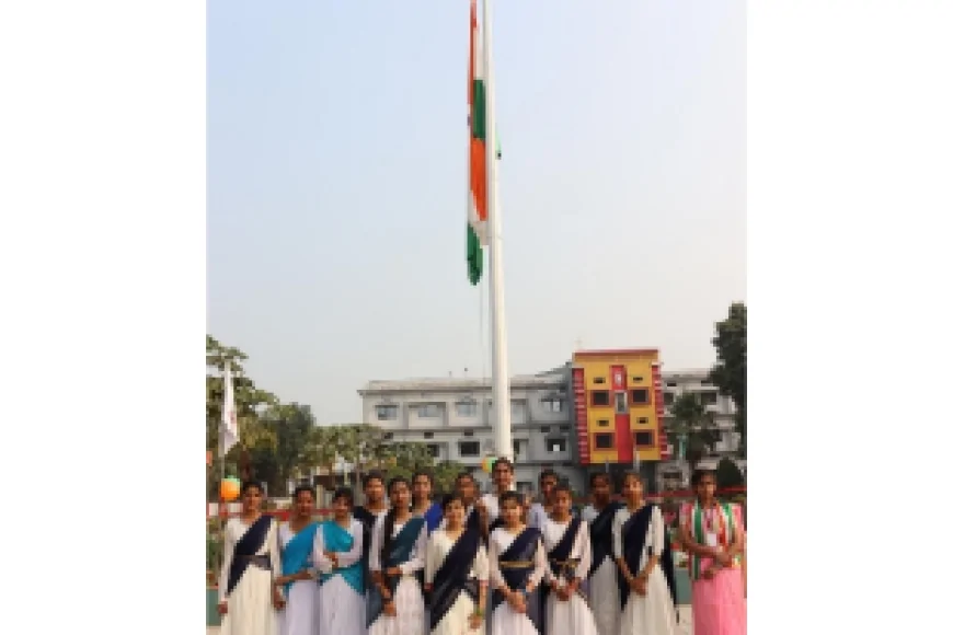 संत थॉमस स्कूल में हर्षोल्लास के साथ मनाया गया 77वां गणतन्त्र दिवस