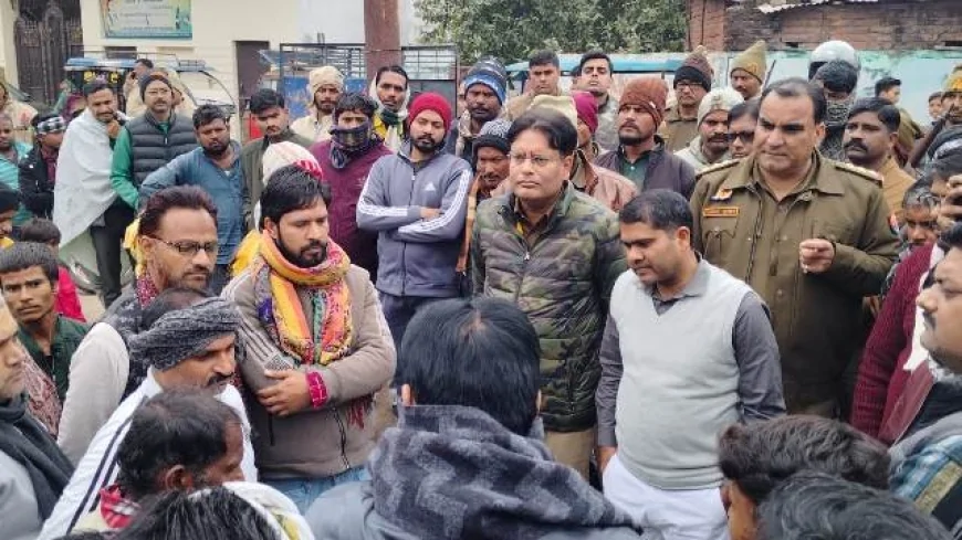 राठ में युवक की मौत पर बवाल, भारी पुलिस बल के बीच दो डॉक्टरों के पैनल से हुआ पोस्टमार्टम