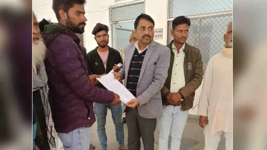 ककरऊ गांव में सीसी रोड निर्माण में धांधली का आरोप