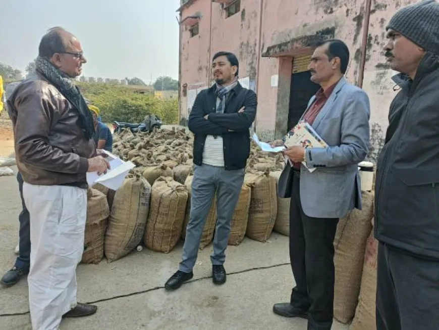 एडीएम वित्त एवं राजस्व ने धान क्रय केंद्रों का किया निरीक्षण, किसानों को समय से भुगतान के सख्त निर्देश