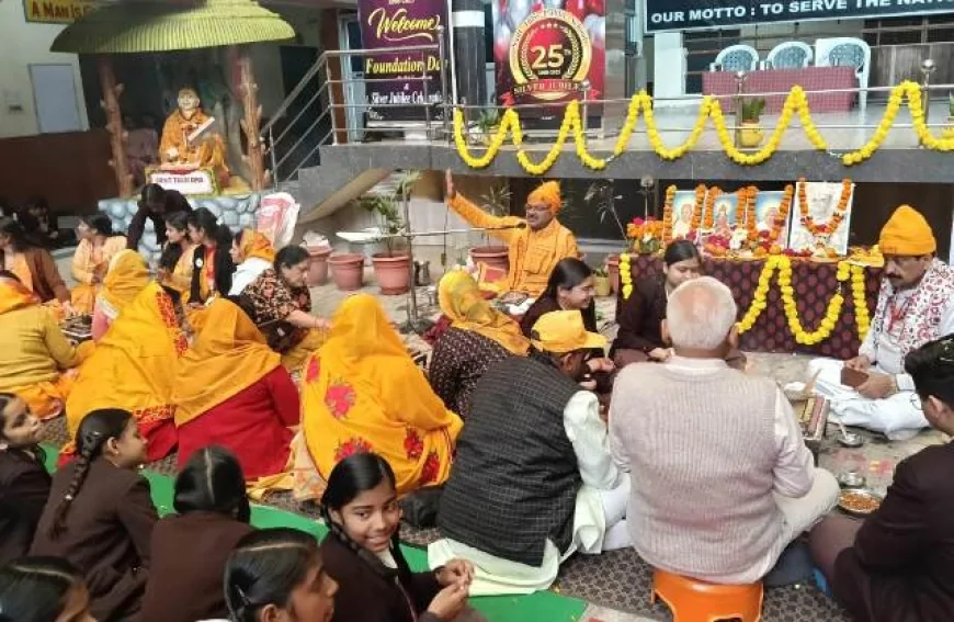 संत तुलसी पब्लिक स्कूल में बसंत पंचमी व नेताजी सुभाष चंद्र बोस जयंती धूमधाम से मनाई गई