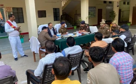 महाशिवरात्रि को लेकर कुरारा थाने में पीस कमेटी की बैठक