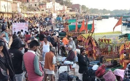 फाल्गुनी अमावस्या पर पांच लाख श्रद्वालुओं ने लगाई मंदाकिनी में डुबकी