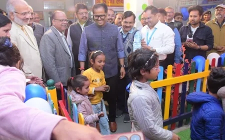 जिला चिकित्सालय में डीएम ने किलकारी किड्स प्ले जोन का किया शुभारंभ