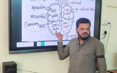 टीईटी अनिवार्यता के विरोध में शिक्षकों ने बांधी काली पट्टी