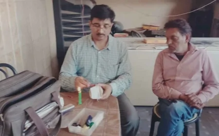 खाद्य विभाग ने आधा दर्जन दुकानों पर की छापेमारी