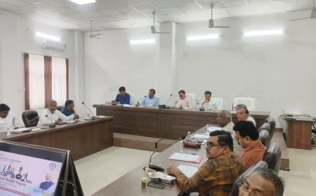 आयुक्त चित्रकूटधाम मण्डल की अध्यक्षता में मण्डलीय उद्योग बन्धु की बैठक सम्पन्न