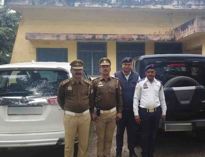 बाँदा में स्टंटबाजी पर पुलिस की सख्त कार्रवाई, लग्जरी गाड़ियां सीज