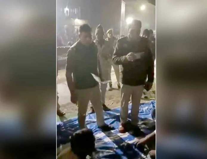 तीसरे दिन जारी रहा कफन सत्याग्रह, राजनैतिक दलों का मिला समर्थन