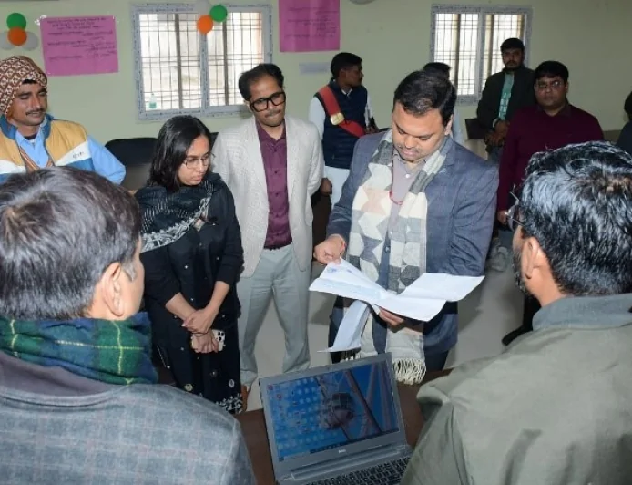 एसआईआर कार्यो की विशेष रोल प्रेक्षक ने की समीक्षा