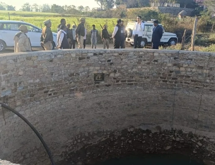 चेकडैम, ब्लास्ट कूप का किया निरीक्षण