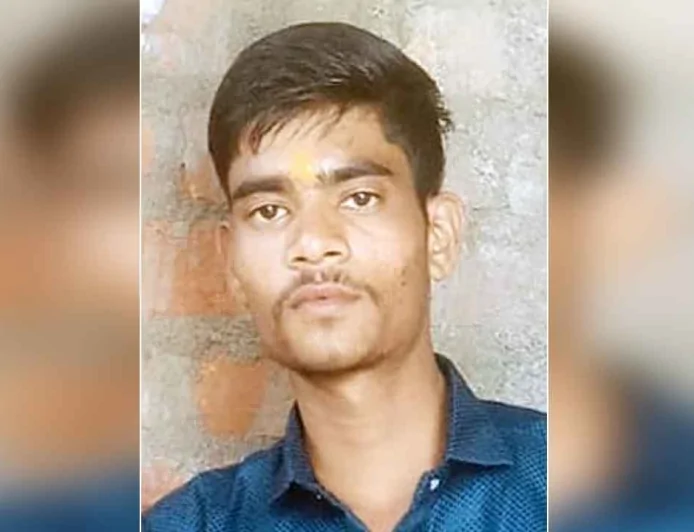 प्रेम प्रसंग में इंटर के छात्र ने ट्रेन के आगे कूदकर दी जान