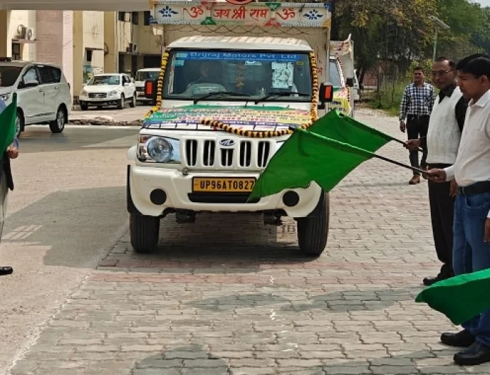 फार्मर रजिस्ट्री प्रचार वाहन को सीडीओ ने दिखाई हरी झंडी