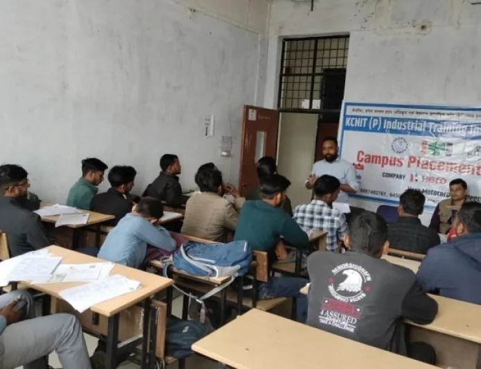 केसीएनआईटी प्राइवेट आईटीआई, बांदा में प्लेसमेंट ड्राइव का सफल आयोजन