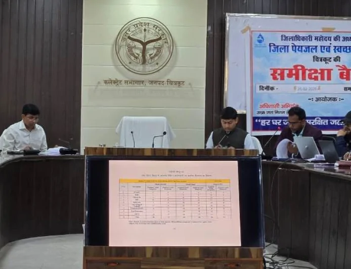 पाइप बिछाने के बाद खोदी गई सड़कों का गुणवत्तापूर्ण पुनर्निर्माण तत्काल सुनिश्चित करें : सीडीओ