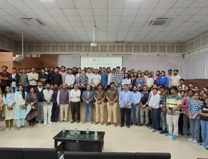 नासा वैज्ञानिक से रूबरू हुए छात्र, राजकीय इंजीनियरिंग कॉलेज में प्रेरणादायी संवाद