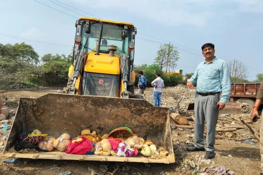 खाद्य विभाग ने एक कुंतल से अधिक खोया को जमीन में कराया नष्ट