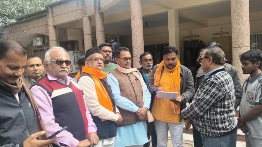 पशु तस्करी के अड्डे को ध्वस्त करने की मांग, विहिप–बजरंग दल ने सौंपा ज्ञापन