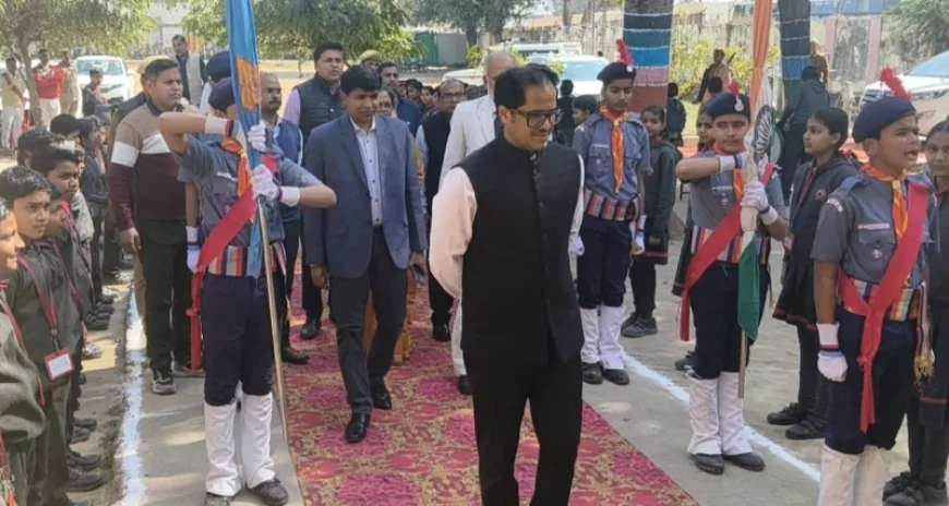 गुणवत्तापूर्ण शिक्षा एवं सर्वांगीण विकास पर रहे फोकस : डीएम