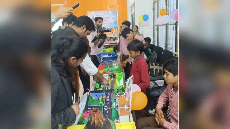 बाल उत्सव में हुई कहानी-पोस्टर प्रतियोगिता