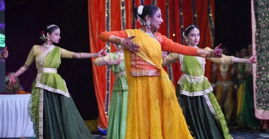 सांस्कृतिक कार्यक्रम : भक्ति रस की गंगा में गोता लगाते रहे दर्शक