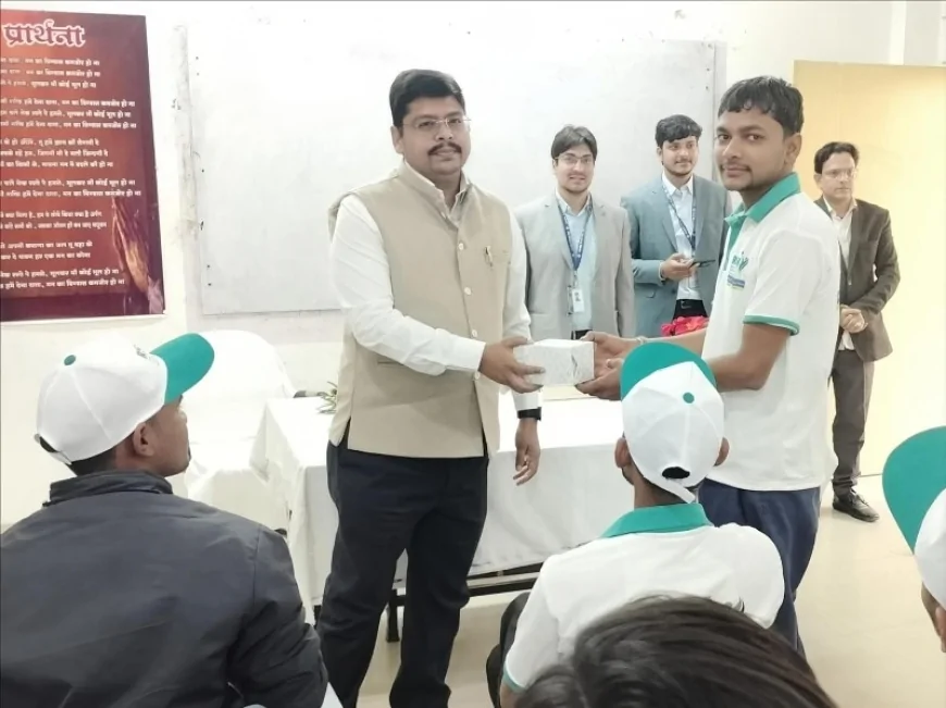 प्रशिक्षणार्थियों को साइबर ठगी के प्रति किया जागरूकता