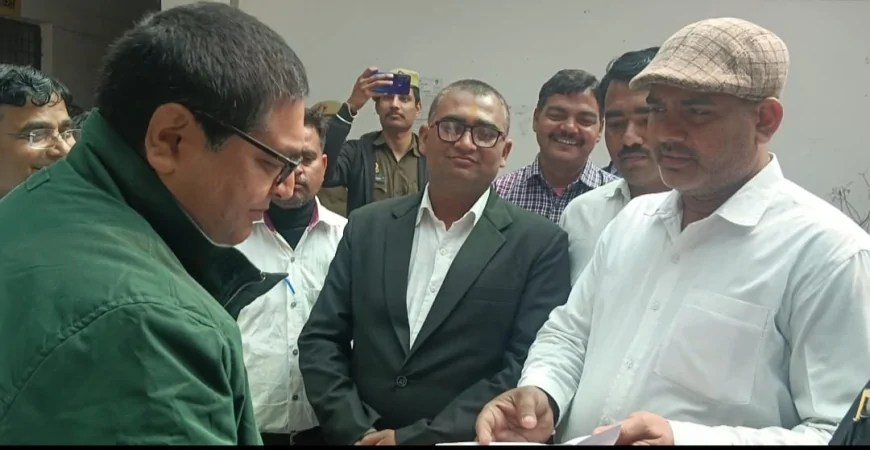 कर्मचारियों की सर्विस बुक शीघ्र दुरुस्त करें ईओ : अपर आयुक्त