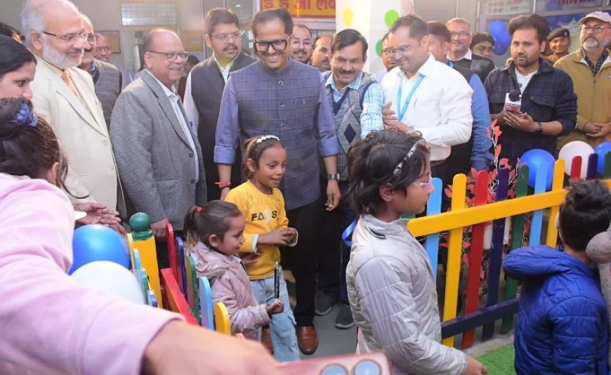 जिला चिकित्सालय में डीएम ने किलकारी किड्स प्ले जोन का किया शुभारंभ