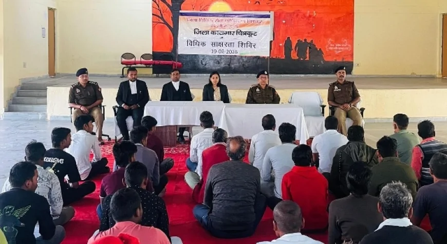 सचिव ने विधिक जागरुकता शिविर में दी कानूनी जानकारियां