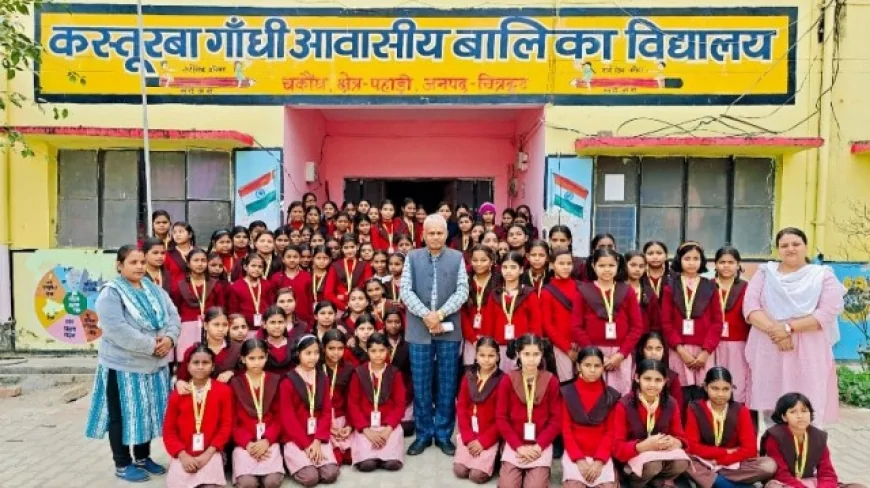 बीएसए ने छात्राओं का बढ़ाया उत्साह