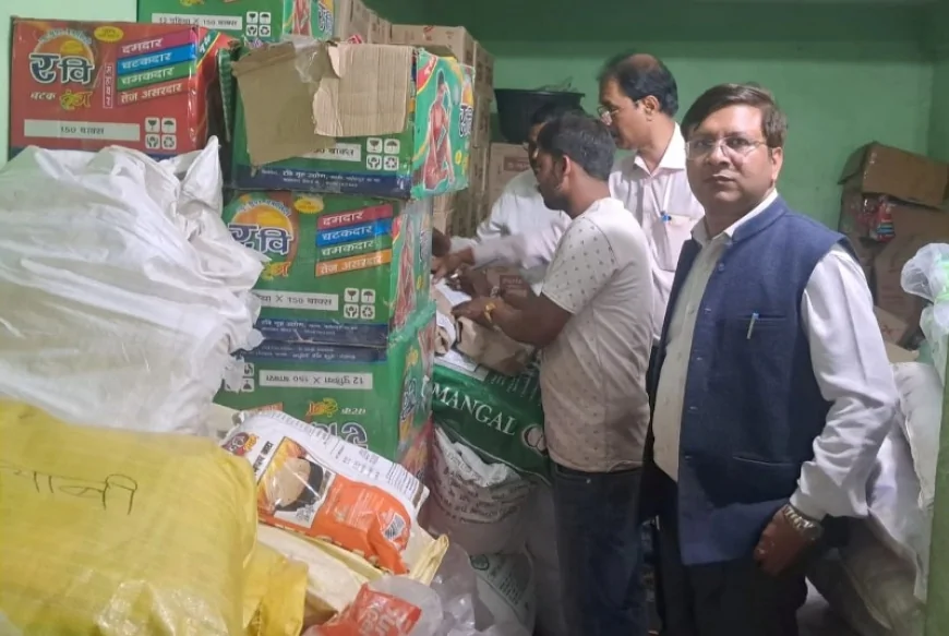 विशेष अभियान अन्तर्गत खाद्य टीम ने भरे सैम्पल