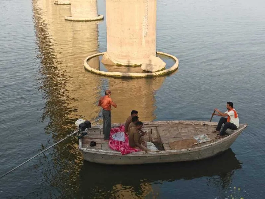 बाँदा : मां ने मासूम बेटी को यमुना में फेंका, खुद भी लगाने लगी छलांग..!