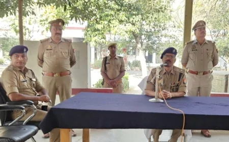 परेड का एसपी ने किया निरीक्षण, रिक्रूट आरक्षियों को दी परीक्षा की जानकारी