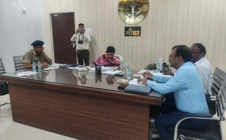 सड़क सुरक्षा को लेकर जिलाधिकारी सख्त, ब्लैक स्पॉट सुधारने और अतिक्रमण हटाने के निर्देश