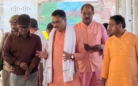 चित्रकूट डीएम व नगर पालिका अध्यक्ष का औचक निरीक्षण, सौंदर्यीकरण कार्यों पर दिए निर्देश