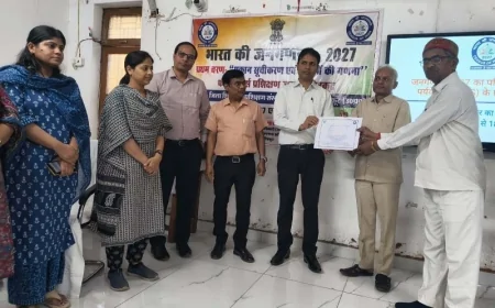 फील्ड विजिट कर एलओ एप पर फीड किए आंकडे