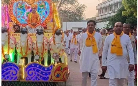 भव्य कलश यात्रा के साथ जानकीकुंड में श्रीरामकथा का शुभारंभ