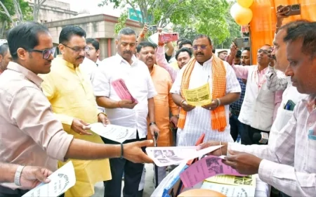 कलेक्ट्रेट परिसर में विभागों ने प्रदर्शनी स्टाल लगा बताई योजनाएं